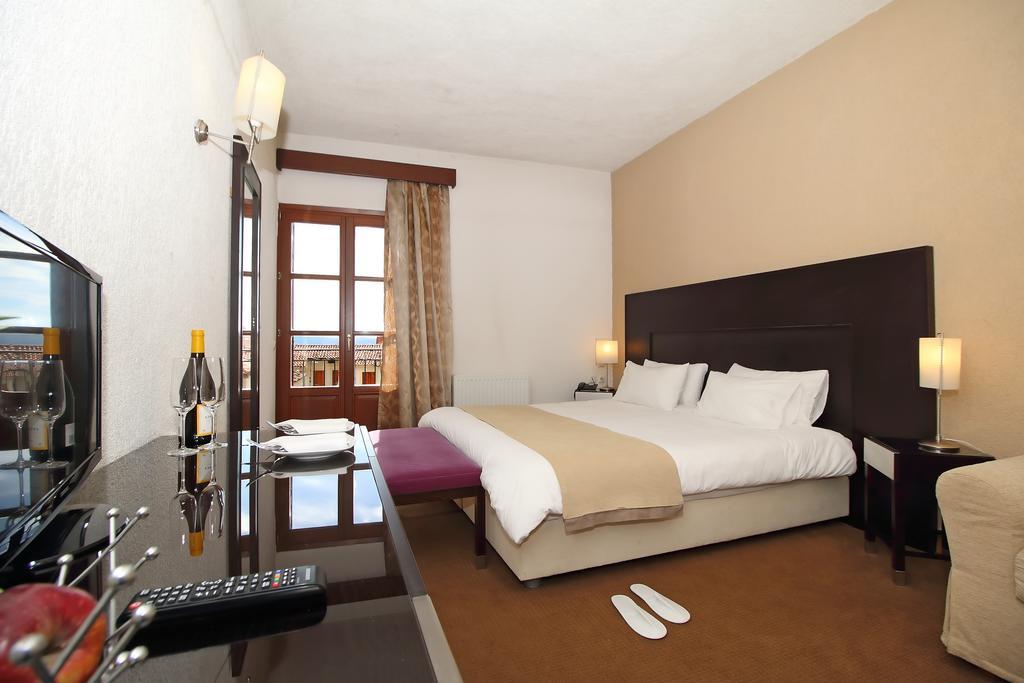 Boutique Hotel Parnassia Arachova Exterior foto